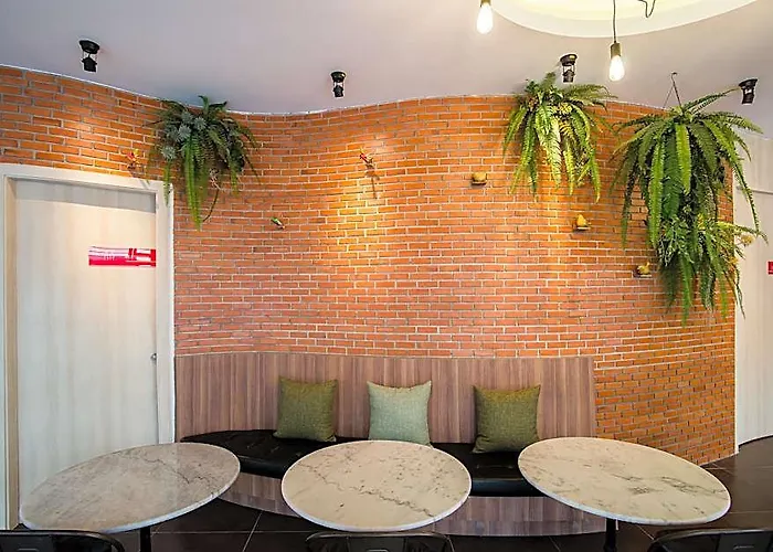 Bann Aim - No Parking Hotel 3*
