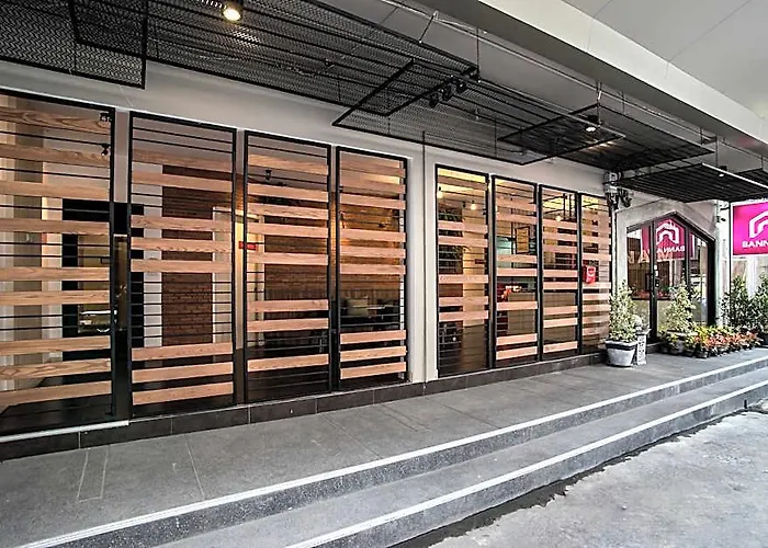 Bann Aim - No Parking Bangkok