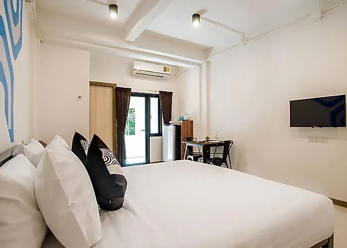 Hotel Bann Aim - No Parking