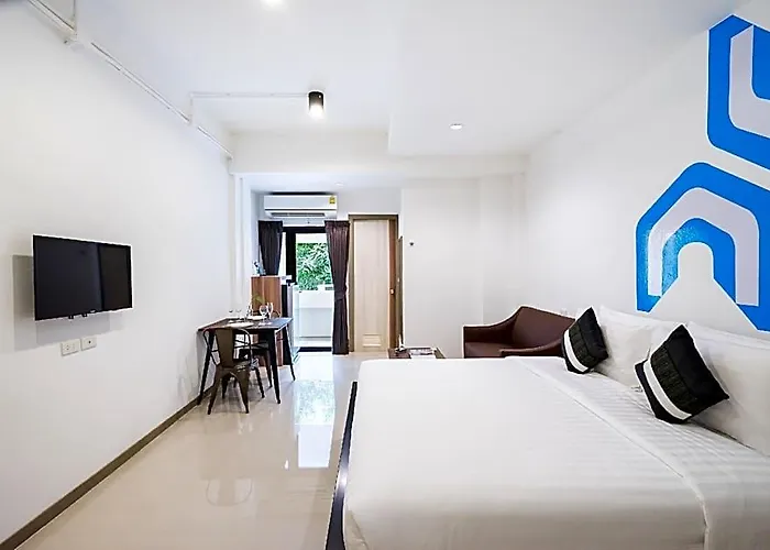 Hotel Bann Aim - No Parking Bangkok