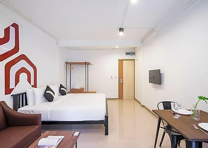 Hotel Bann Aim - No Parking